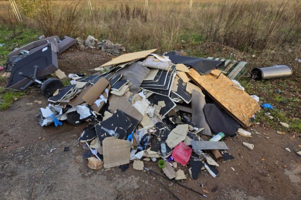 A picture of the fly-tip at Arkall Farm.