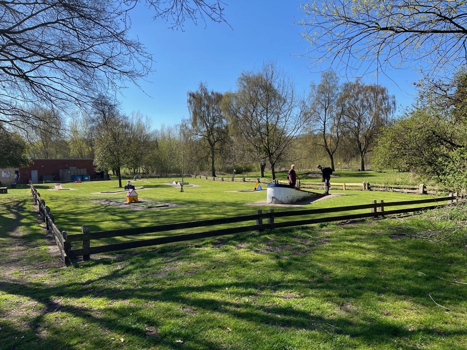 A picture of the current mini golf in Beacon Park.