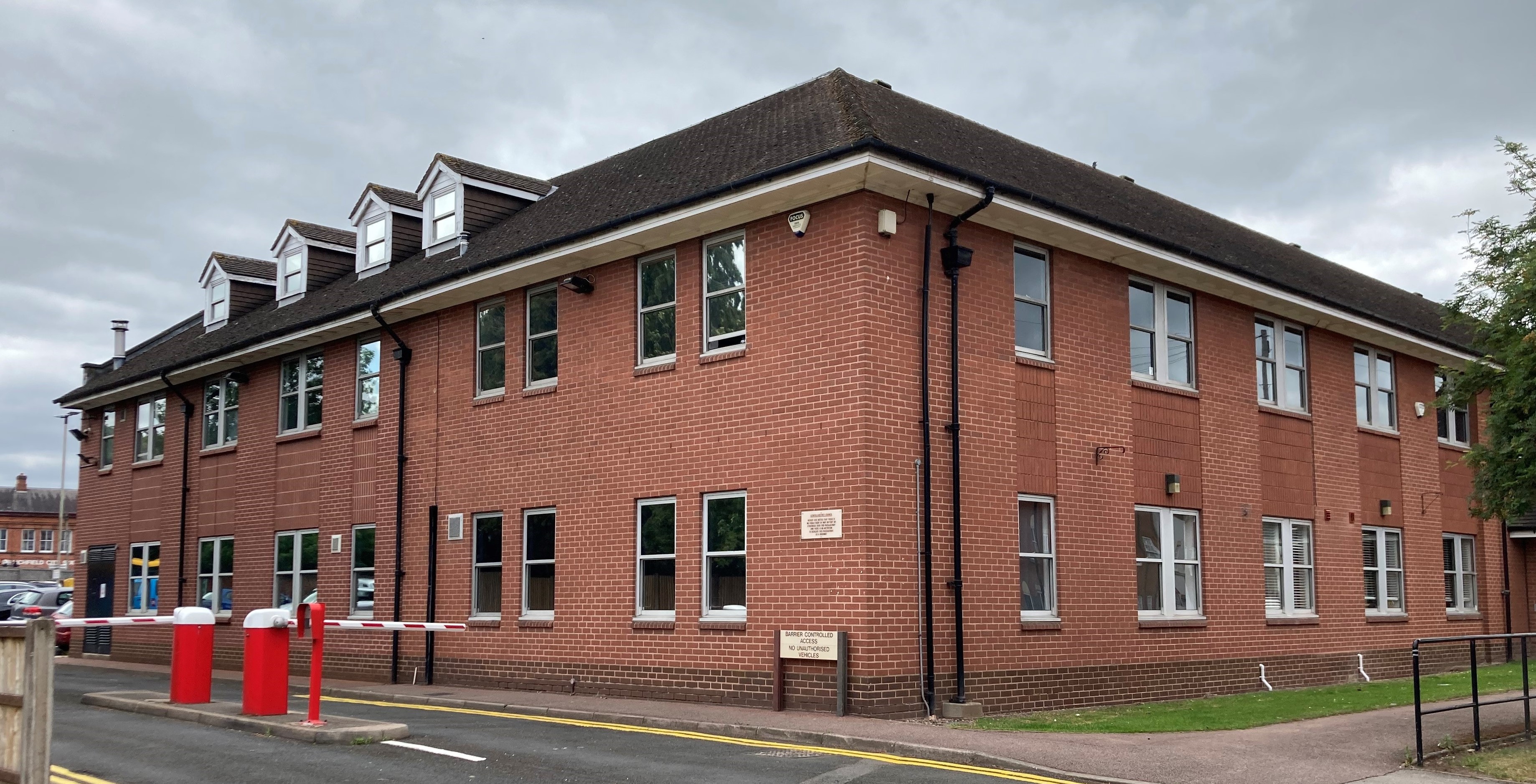 A photo of District Council House.