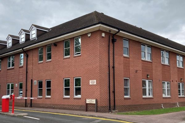A picture of District Council House.
