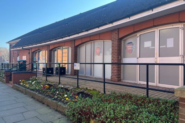 A picture of District Council House.