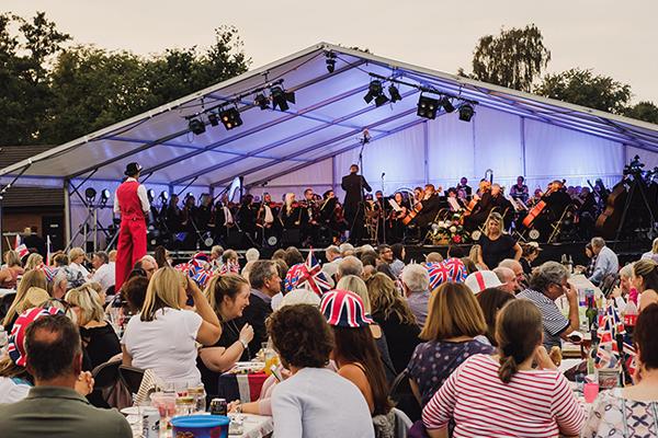 proms stage and crowd