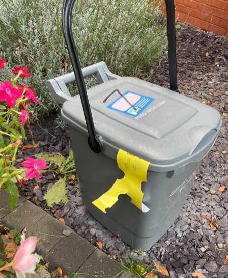 Alternatively pop your caddy tag under the lid before you lock it.